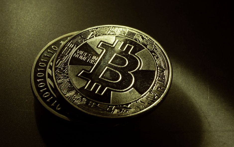 blockchain bitcoin peers genesis